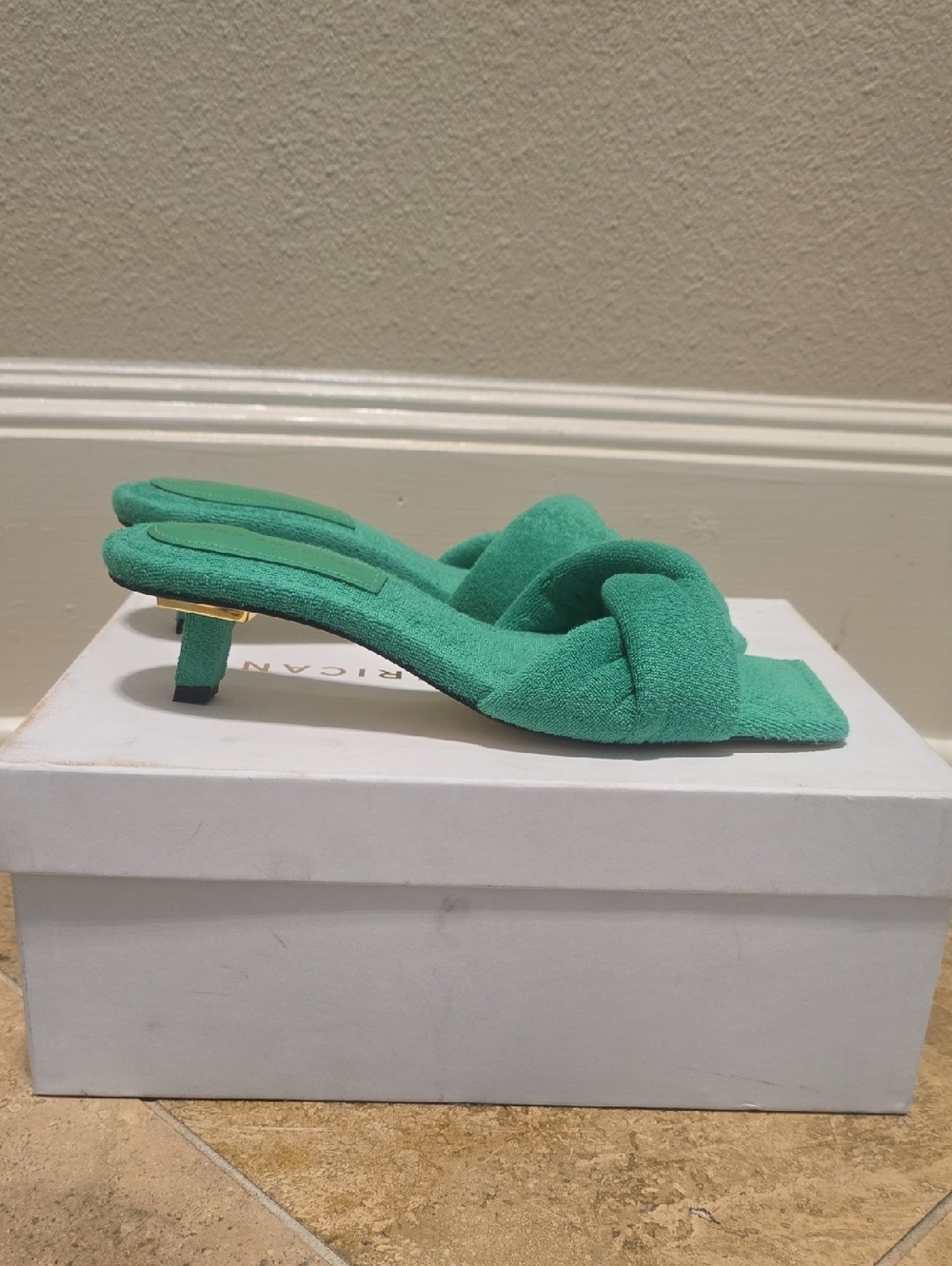 Good American Knotted Open-Toe Kitten terry cloth heels